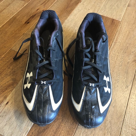 Men’s Under Armour Spikes - Picture 1 of 7